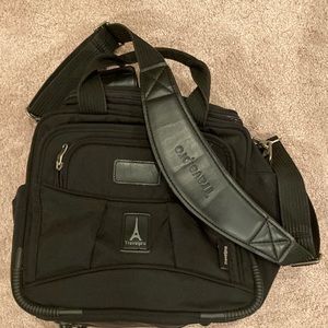 Travelpro Flight Crew Tote 13” tall 12” wide 6” width in new condition